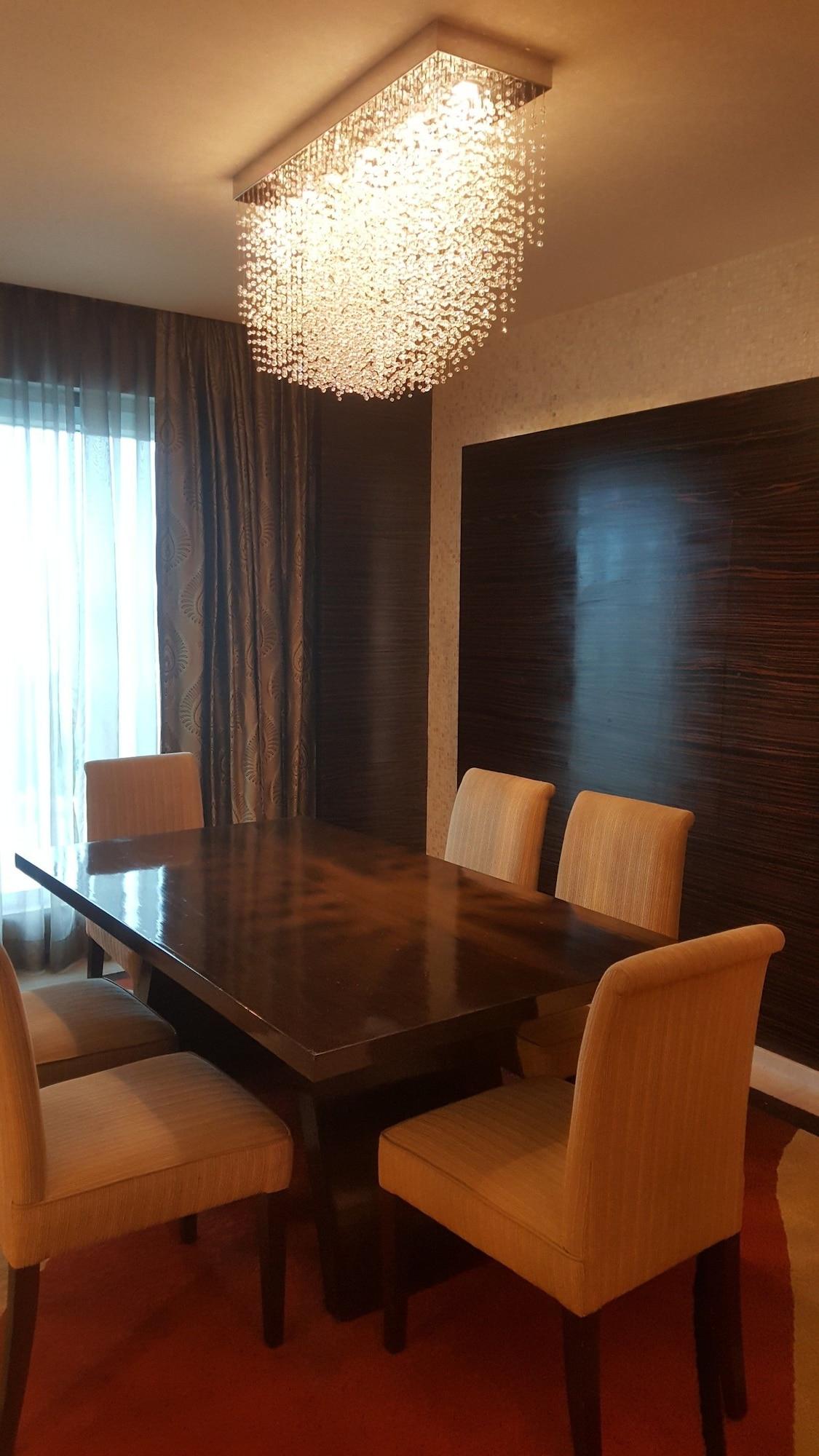 Vivanta Hyderabad, Begumpet Экстерьер фото A meeting room at the hotel