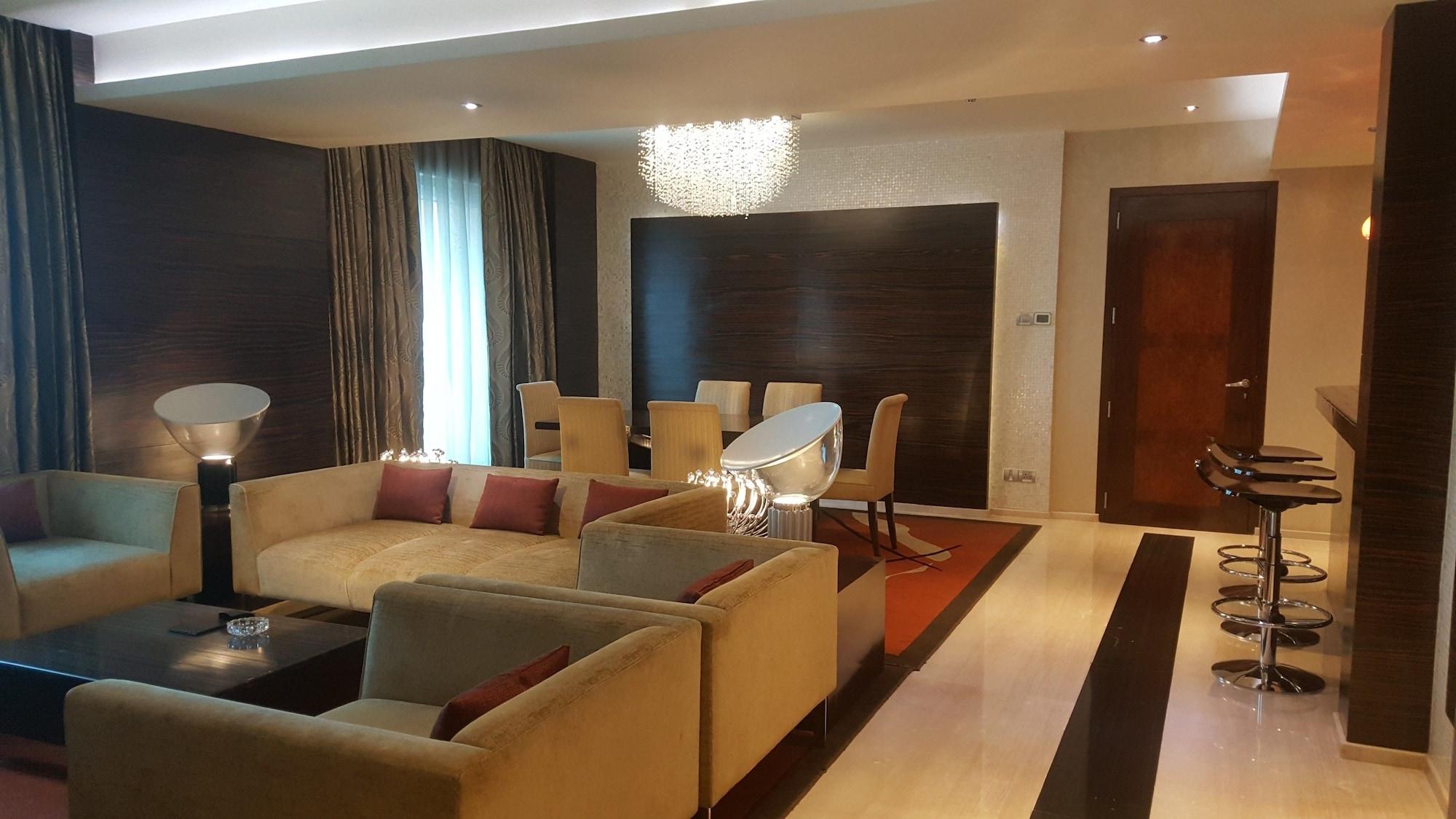 Vivanta Hyderabad, Begumpet Экстерьер фото A living room in a suite at the Ritz-Carlton, DIFC