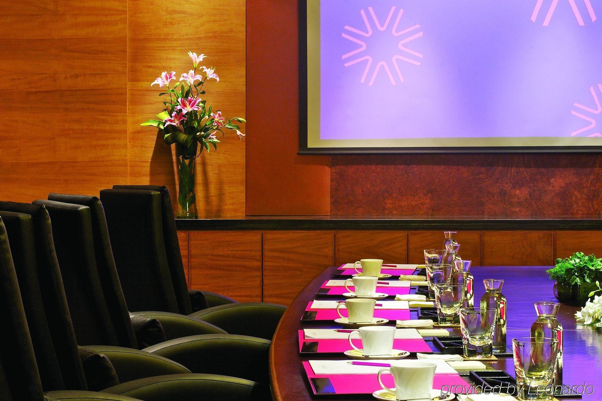 Vivanta Hyderabad, Begumpet Удобства фото Meeting room