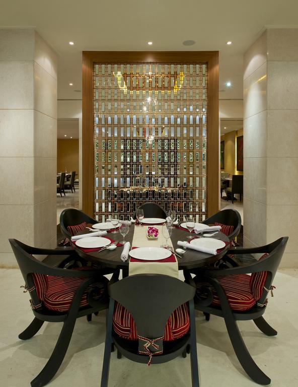 Vivanta Hyderabad, Begumpet Экстерьер фото The Park, New Delhi