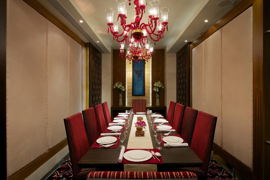 Vivanta Hyderabad, Begumpet Экстерьер фото The Imperial, New Delhi