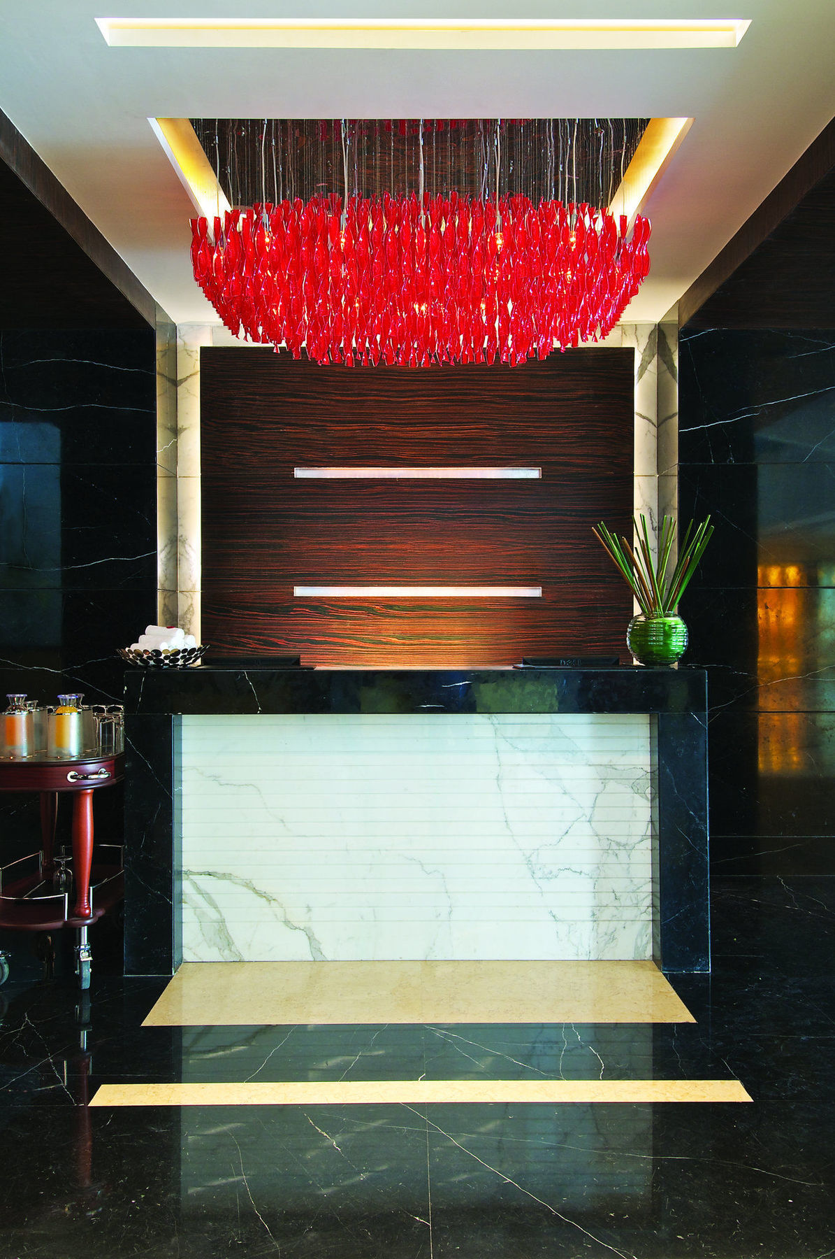 Vivanta Hyderabad, Begumpet Интерьер фото The lobby of the hotel