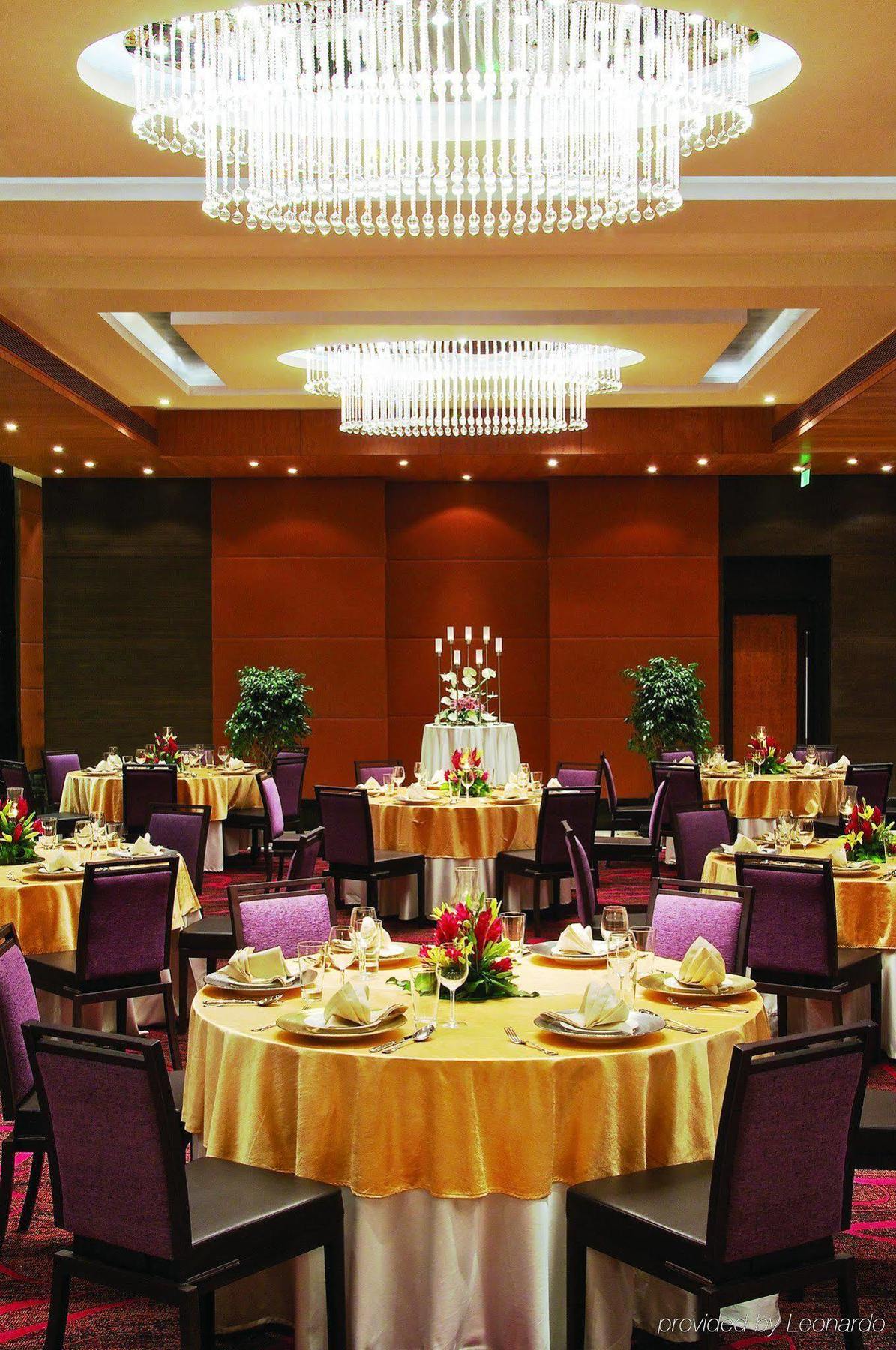 Vivanta Hyderabad, Begumpet Удобства фото The ballroom